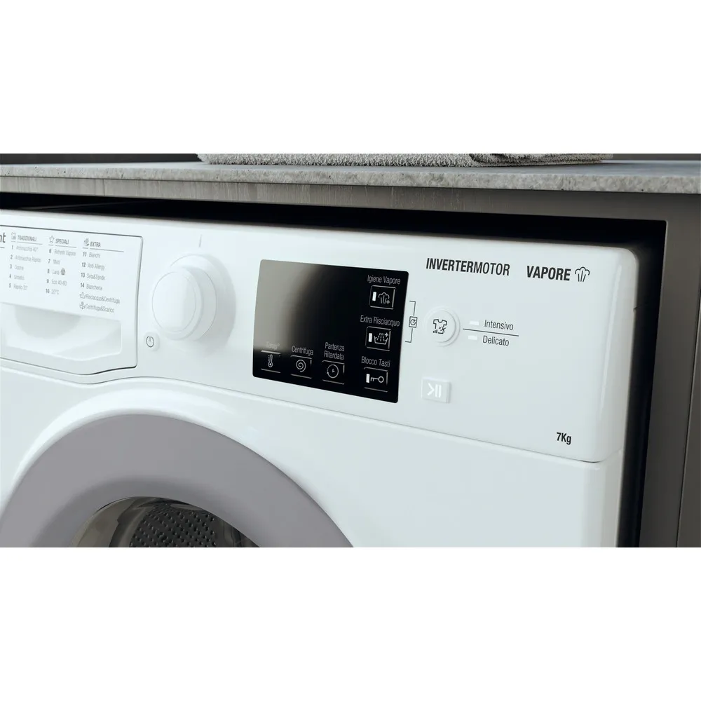 Lavatrice slim a libera installazione Hotpoint 7 kg EU RSSG 725 S